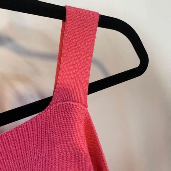 WOMAN’S cold shoulder sweater. 100% cotton. Pink. Size large. Side slits. - Picture 7 of 8